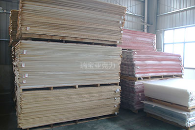 亞克力板材一剪就碎嗎